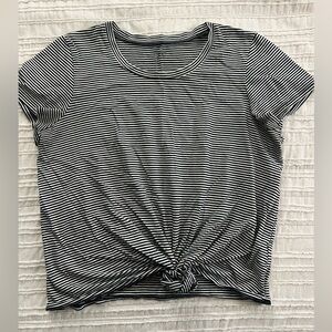 Madewell Black & White Striped Knot Front cotton Tee size Medium